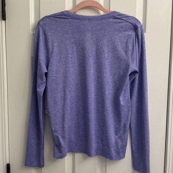 Lululemon Relaxed Swiftly NWT - Picture 2 of 3